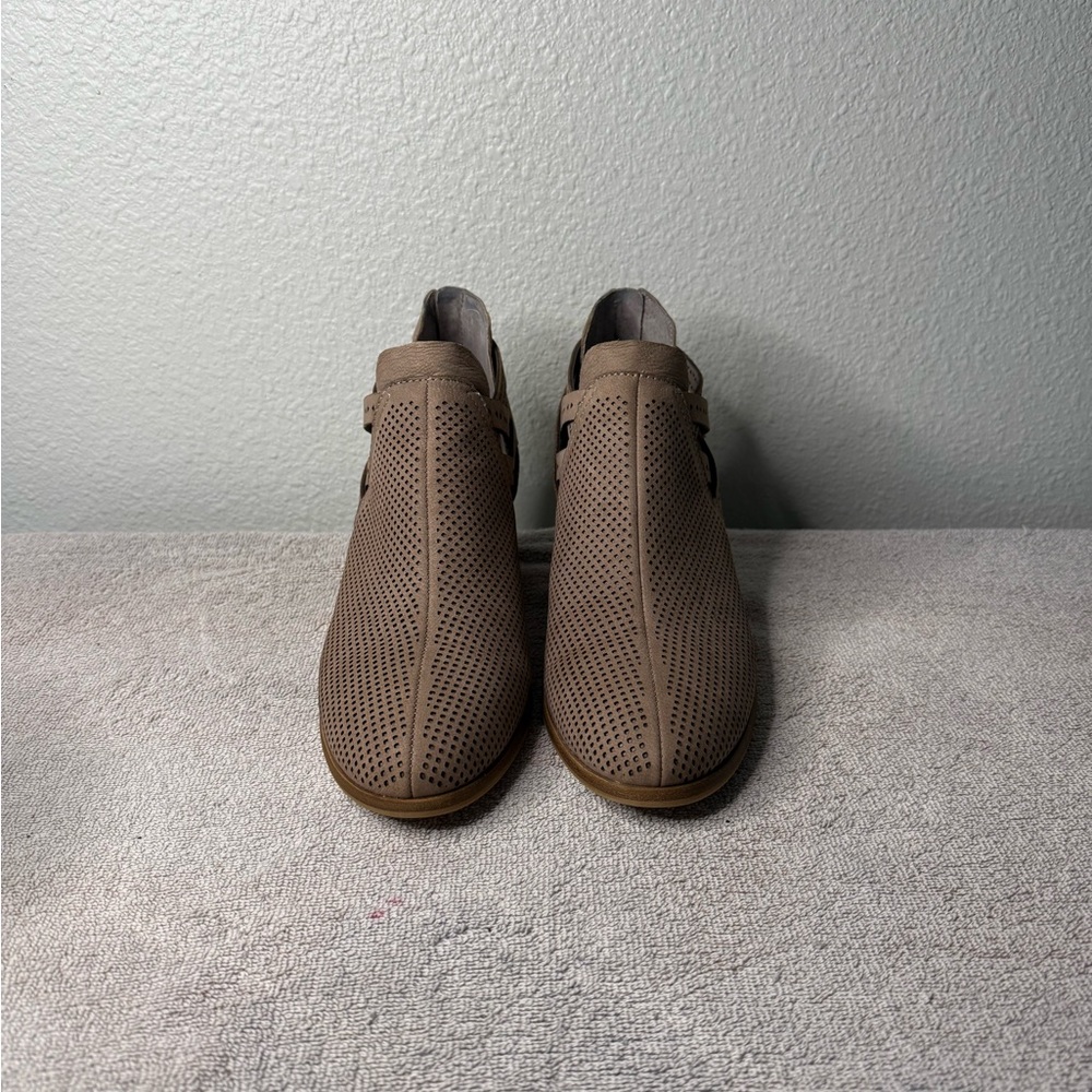 Vince Camuto Brown Ankle Boots with Streamlined Silhouette